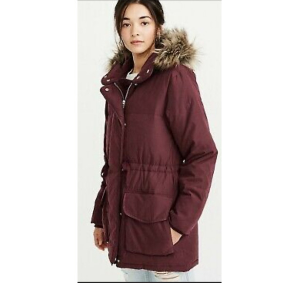 Abercrombie & Fitch Jackets & Blazers - Abercrombie & Fitch Puffer Jacket w/ Faux Fur Hood in Burgundy - Size XS